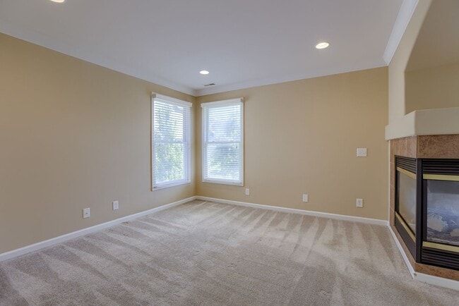 Building Photo - Must See 3 Bedroom In Bellevue!!