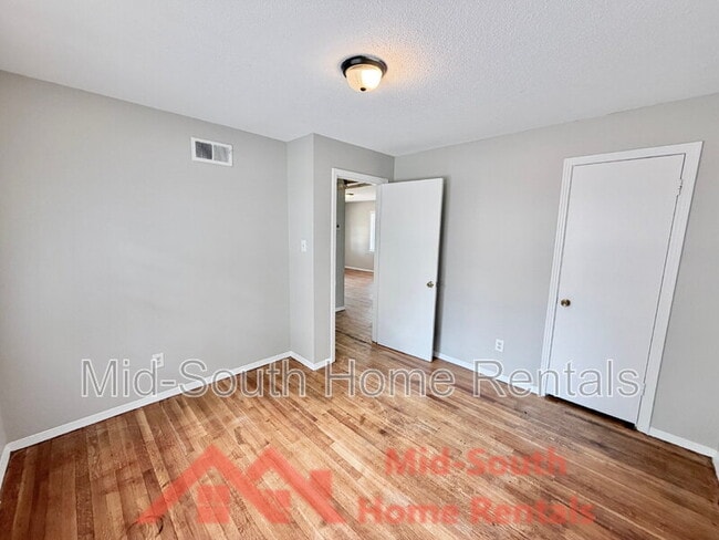 Building Photo - 1379 Ferguson Rd
