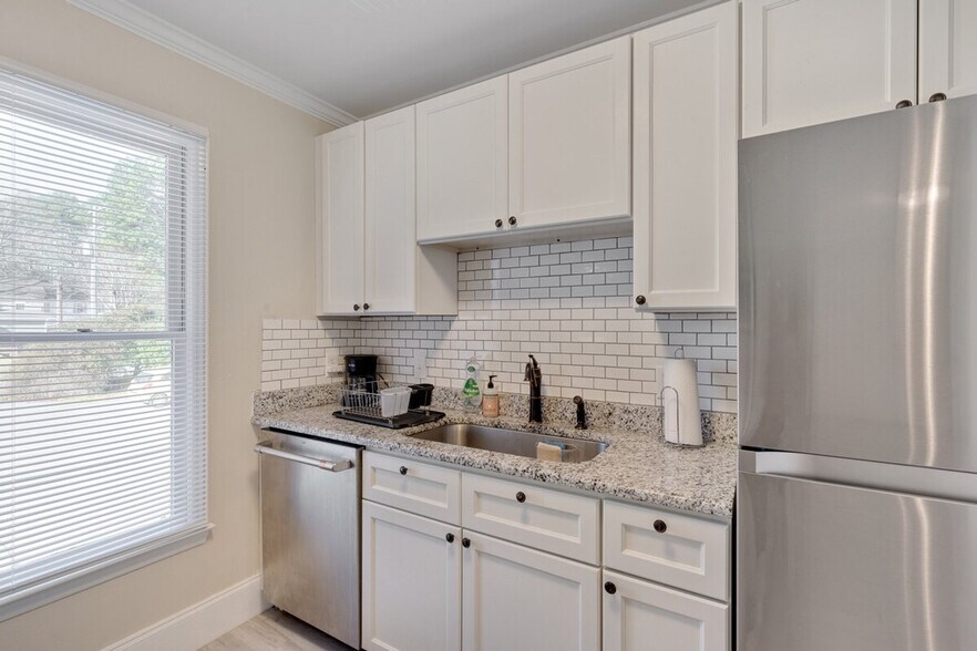 Building Photo - 2128 S Roxboro St