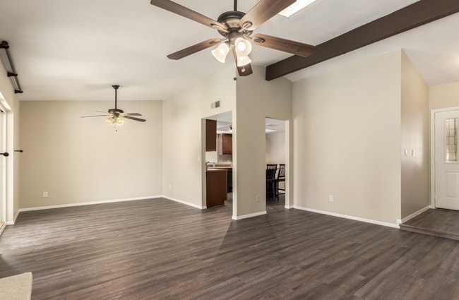 Building Photo - 2215 N Los Altos Dr