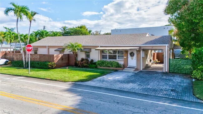 Building Photo - 800 NE 6th St