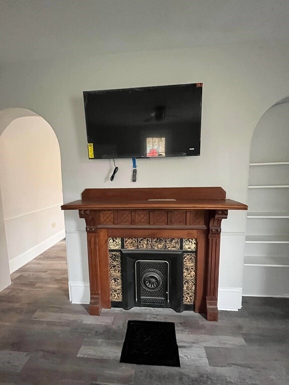 Building Photo - 423 King St