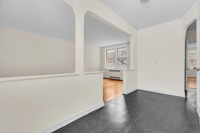 Building Photo - 1 bedroom in KEW GARDENS NY 11415