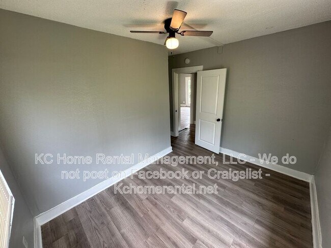 Building Photo - 7113 N Highland Ave