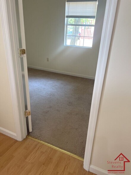 Building Photo - 157 Bybee Woods Dr