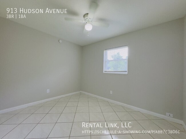 Building Photo - 913 Hudson Ave