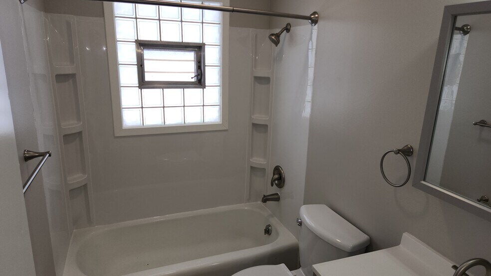 Building Photo - 6527 244th Ave