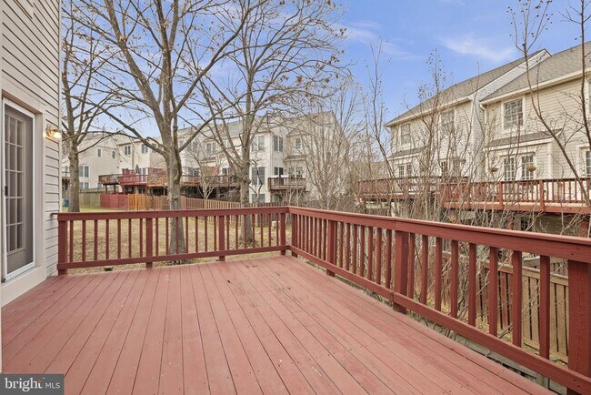 Building Photo - 3912 Maximilian Ct