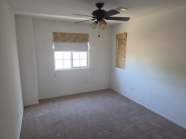 Building Photo - 4 Bedrooms PLUS loft and office/den in Cadence!