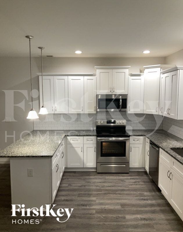 Building Photo - 7421 Cedarbrook Dr