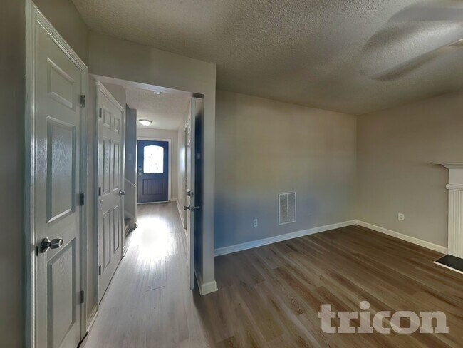 Building Photo - 2121 Serenity Dr NW