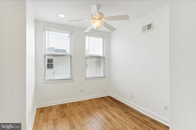 Building Photo - 1229 S 24th St