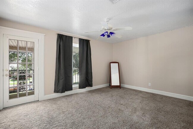 Building Photo - 10455 Antrim Ln