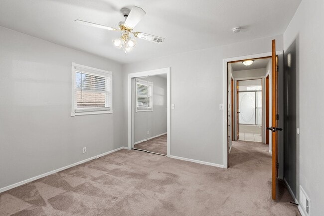 Building Photo - Beautiful South Perry Home