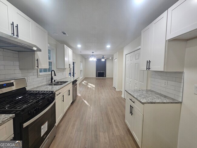 Building Photo - 150 Park Timbers Dr