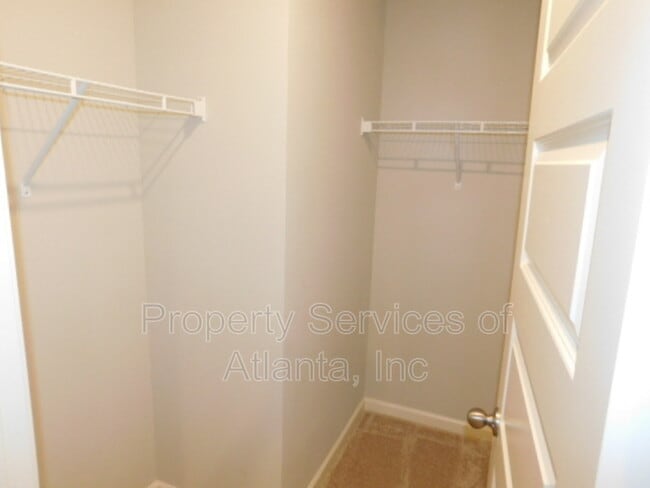 Building Photo - 2633 Parrish Ct