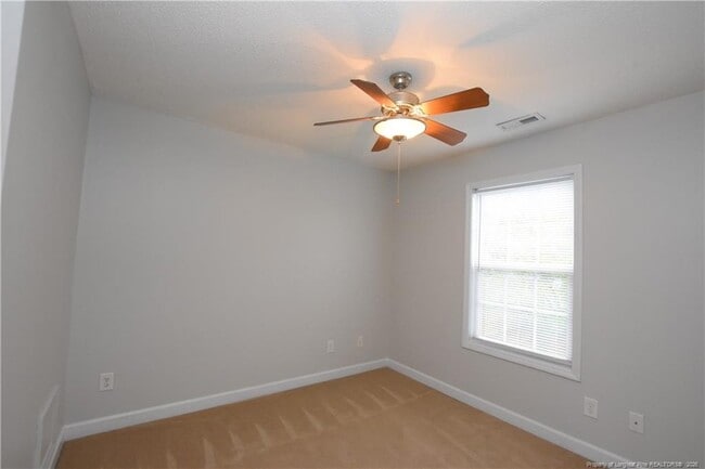 Building Photo - 730 Northview Dr