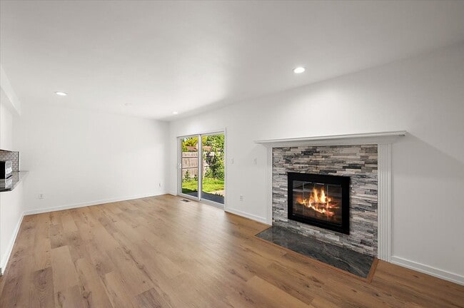 Building Photo - 11489 Anna Lisa Dr
