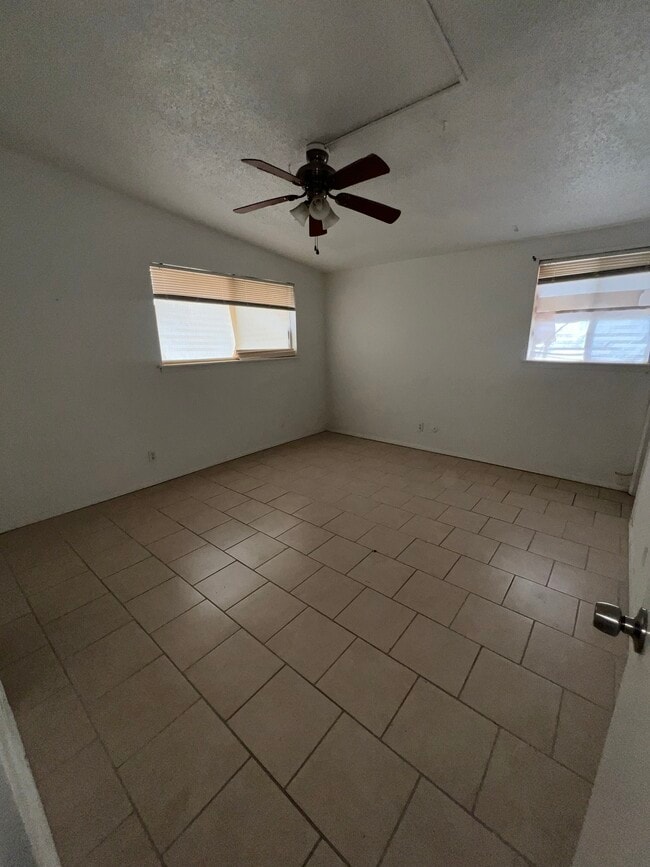 Building Photo - 10301 Album Ave