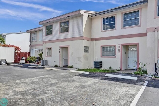 Building Photo - 7905 SW 8th St
