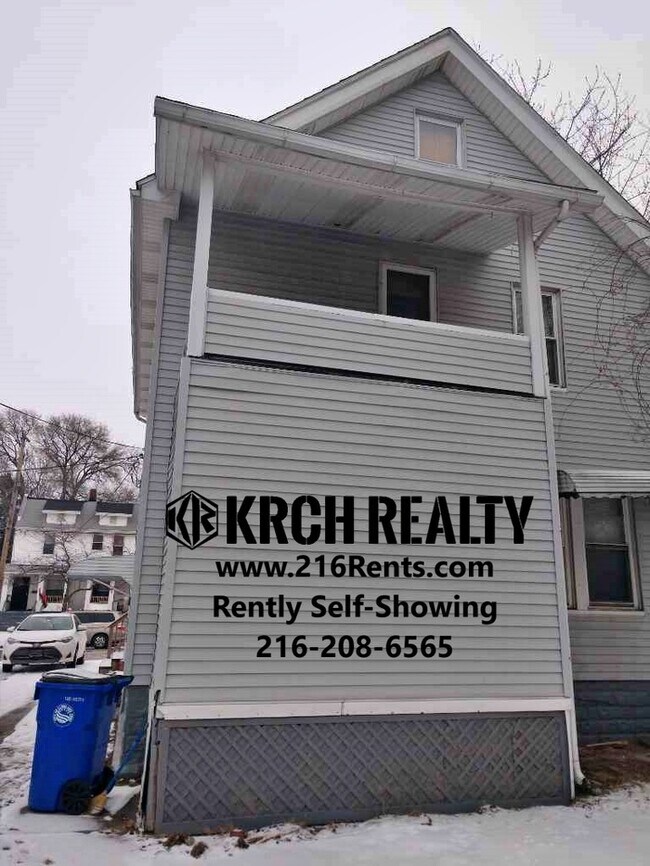 Building Photo - Available Now! Remodeled 3 Bed 1 bath home!