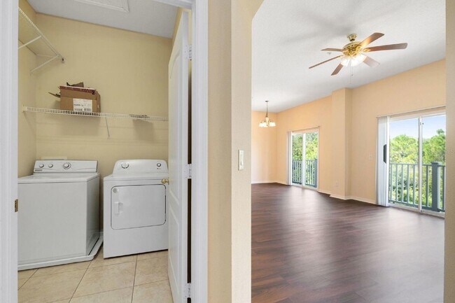 Building Photo - 10399 Winding Marsh Trail