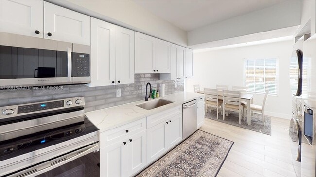 Building Photo - 1825 SW 81st Terrace