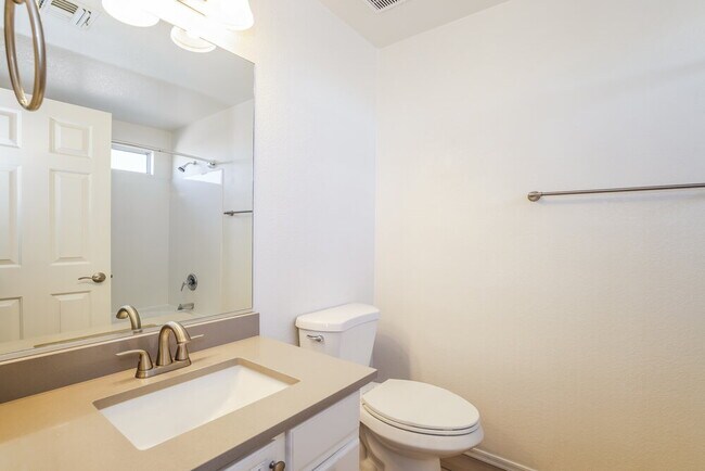 Building Photo - 3430 N Saffron