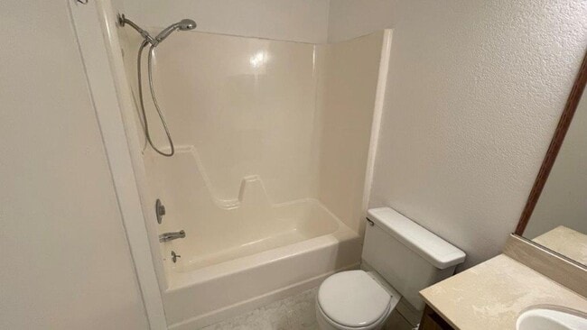 Building Photo - 5 Donner Creek Ct