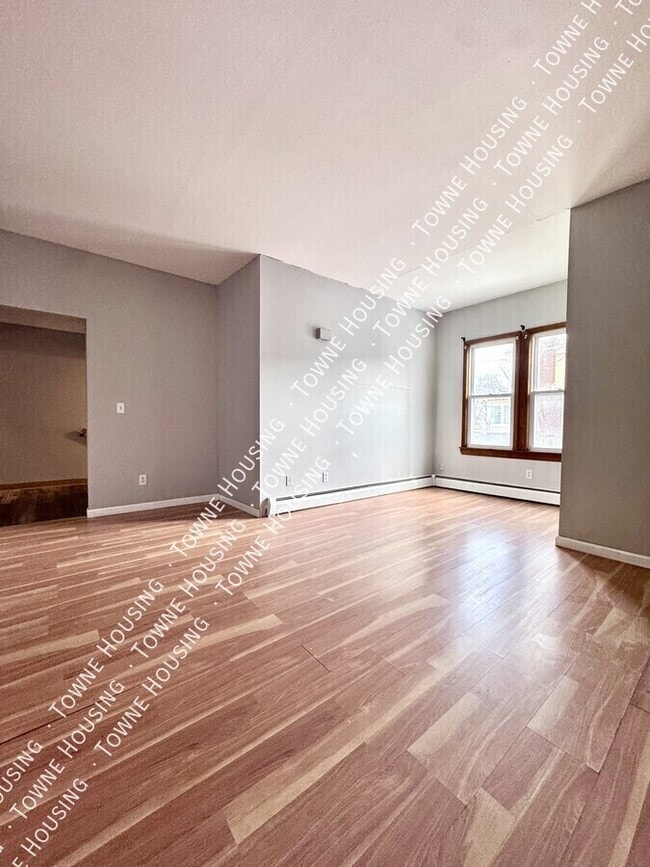 Building Photo - 336 East St