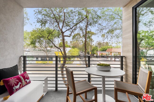 Building Photo - 7428 Santa Monica Blvd