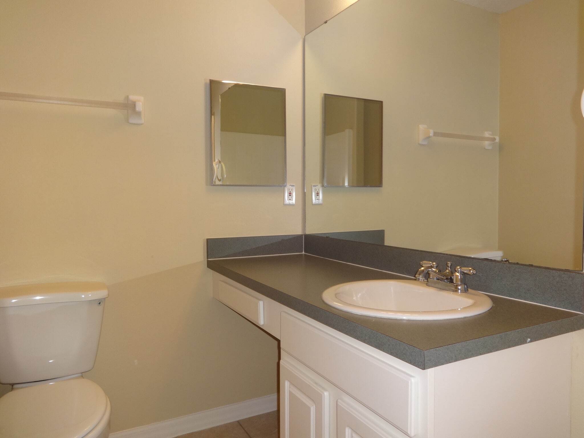 Building Photo - 317 Brightview Dr