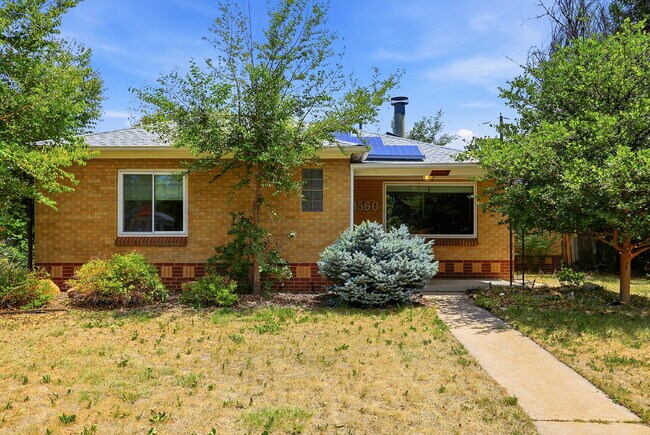 Building Photo - $2,145.95 with $600 off the first month's rent, 2 Beds - 1 Bath, Single Family Home in Denver wit...