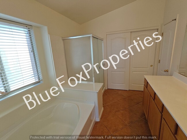 Building Photo - 60354 Alpine Way