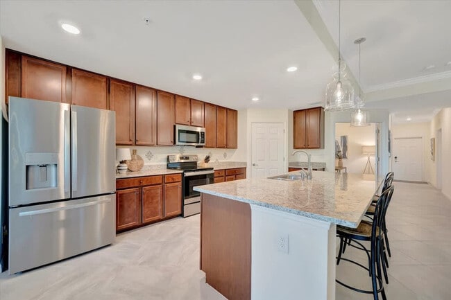 Building Photo - 5720 Palmer Cir