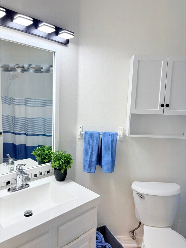 Building Photo - 9875 Perfect Dr