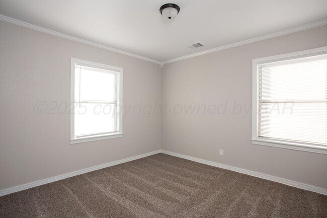 Building Photo - Cute Avondale Home