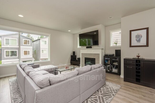 Building Photo - 17854 SW Rudolph Ln