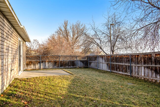 Building Photo - Freshly Updated 3-Bedroom Home for Rent in South Boise