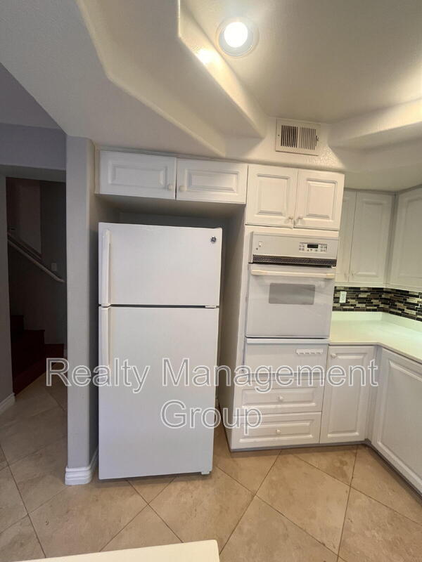 Building Photo - 12507 El Camino Real