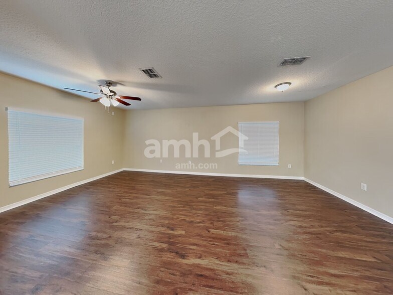 Building Photo - 15422 Peach Stone Pl