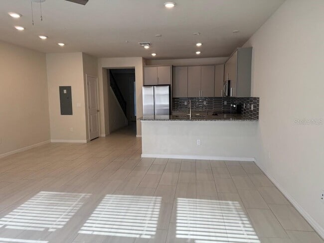 Building Photo - 14326 Orchid Is Dr