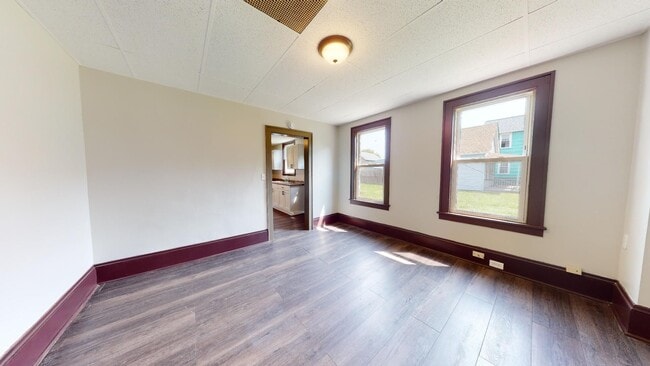 Building Photo - Cudell Area - 4 Bedroom Single Family Home