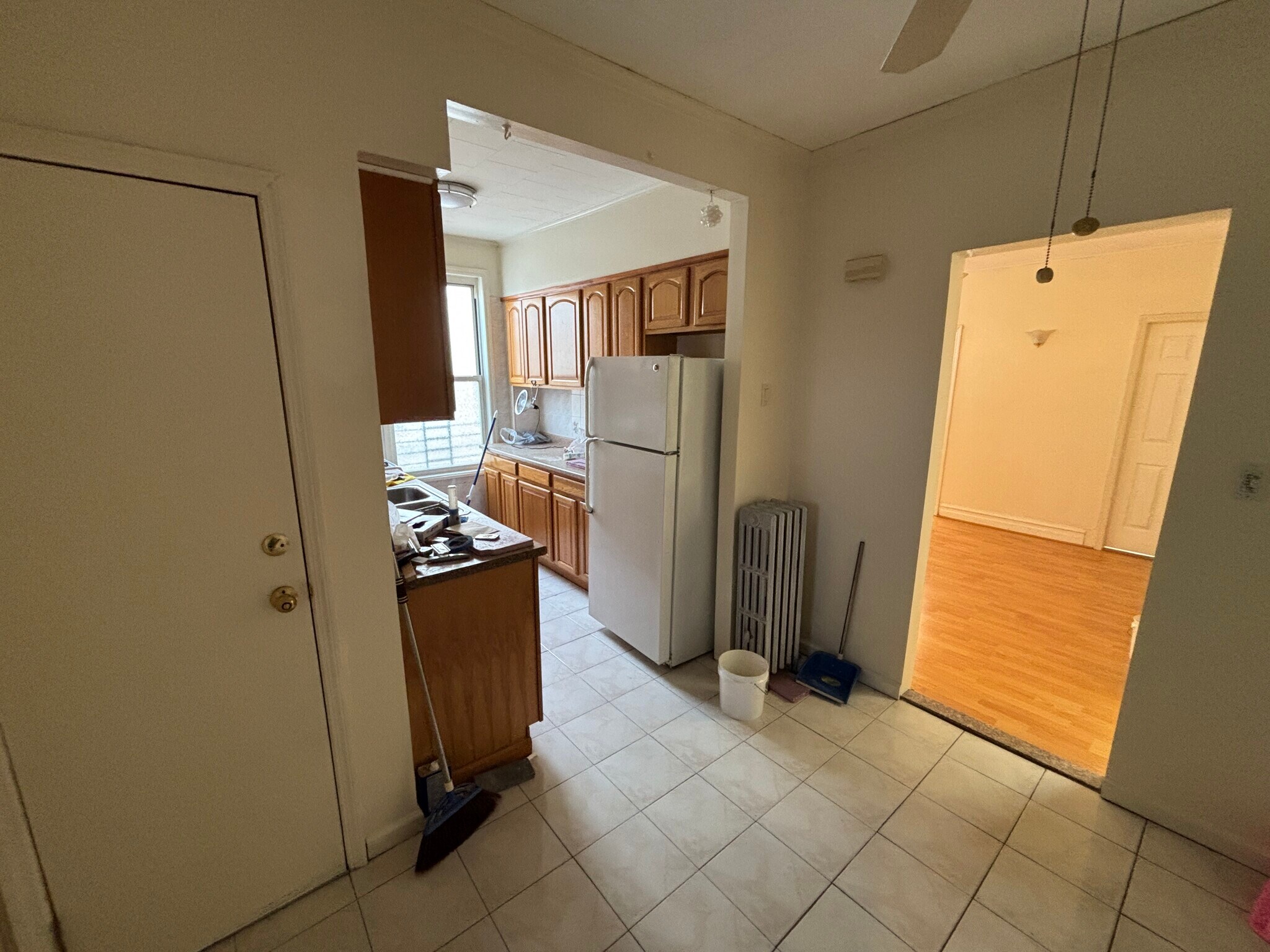 Dining - 2333 E 24th St