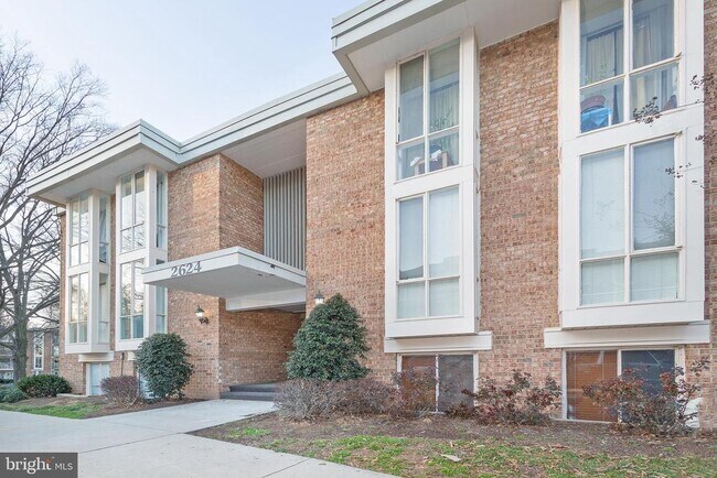 Building Photo - 2624 Redcoat Dr