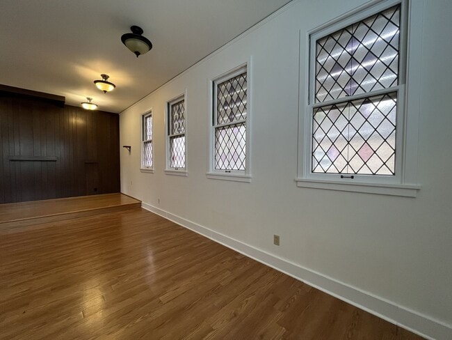 Building Photo - Expansive 4BR 2,900+ Sq Ft Home with Theater-Style Living Room & Bonus Hobby Workshop