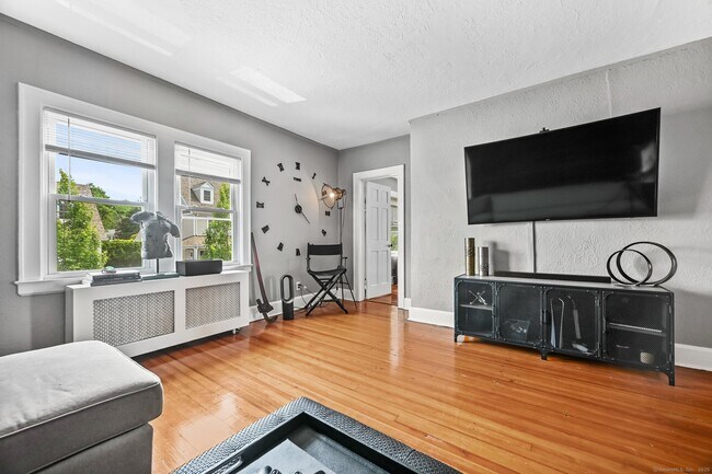 Building Photo - 307 Hamilton Ave