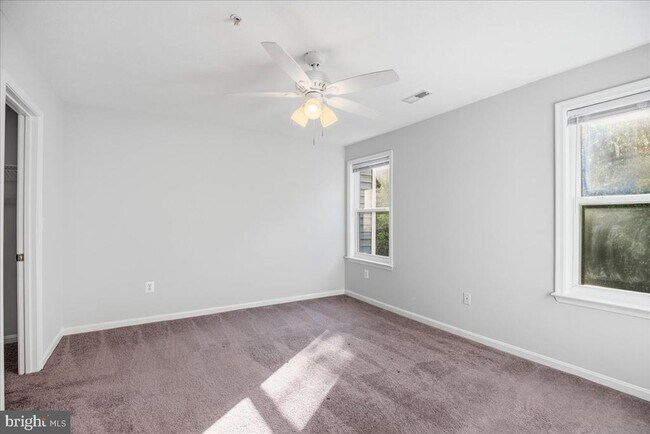 Building Photo - 8000 Delores Ct