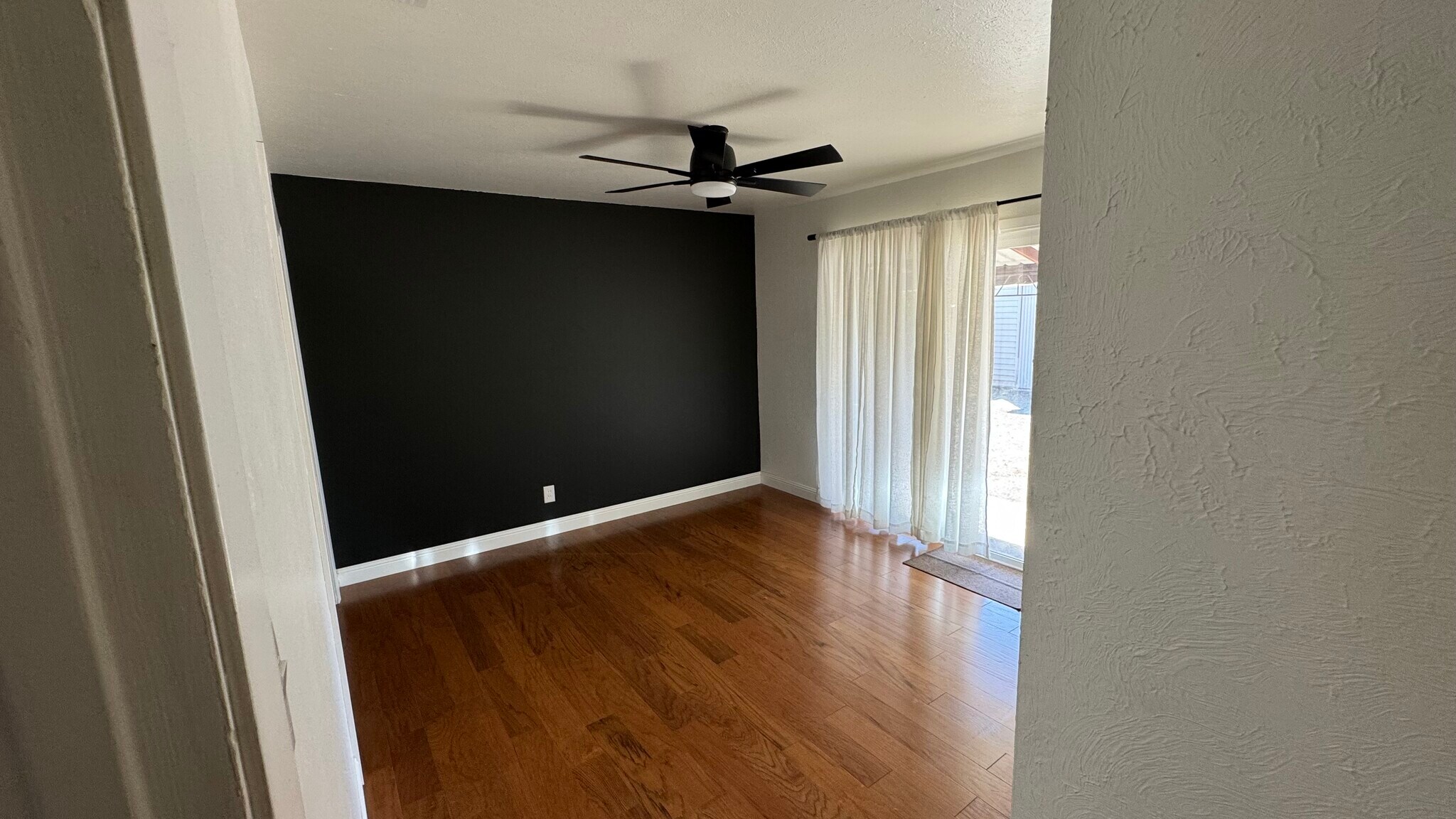 Master bedroom - 1787 Pinon Ave