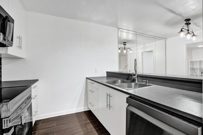 Building Photo - 9111 SW 20th St